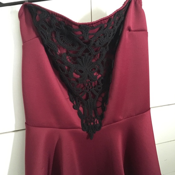Charlotte Russe Tops - Peplum Strapless Top