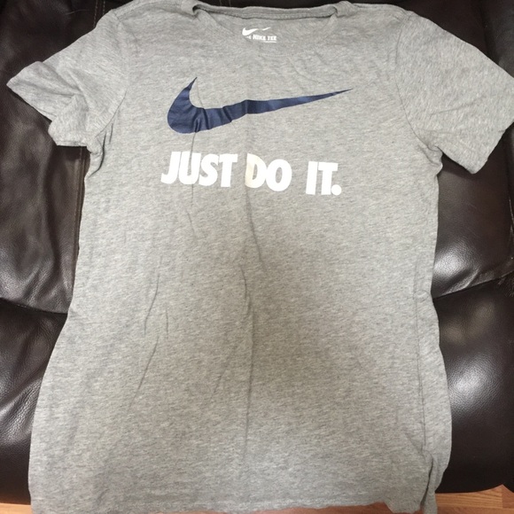 Nike athletic tee