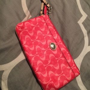 Coach wristlet!💕