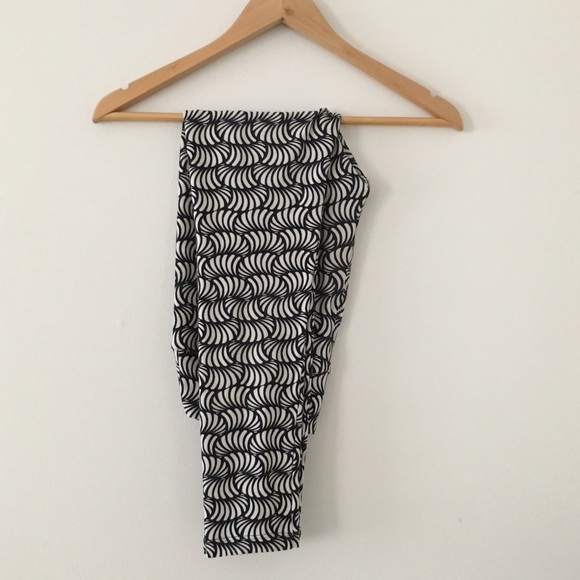 Lularoe OS leggings 🐚