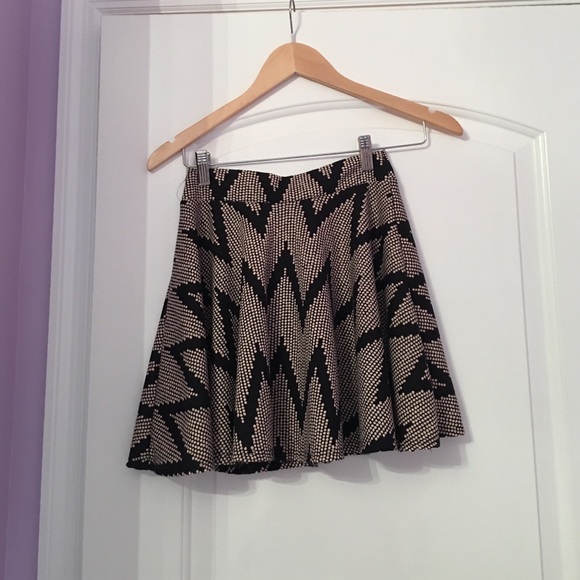 Black & Nude High waisted skirt
