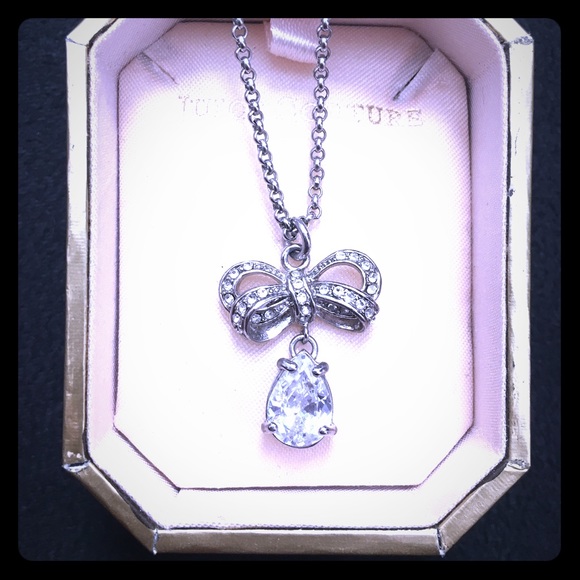 JUICY COUTURE 🎀 Bow Charm Necklace 🎀
