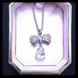 JUICY COUTURE 🎀 Bow Charm Necklace 🎀
