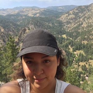 Meet your Posher, Adriana