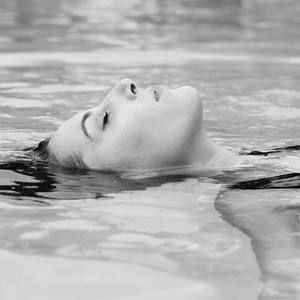 Meet your Posher, Claudia