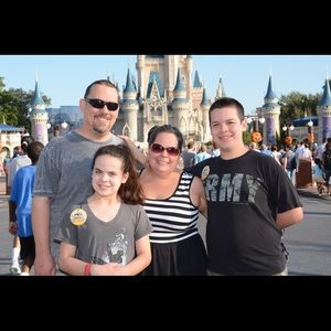 Meet your Posher, Chanel