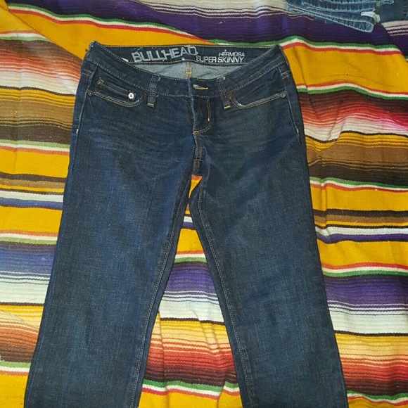NEW!! Bullhead Jeans - Picture 2 of 8