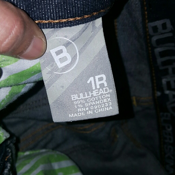 NEW!! Bullhead Jeans - Picture 3 of 8