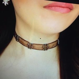Brown Sheer Choker with Pendants : OGMISSLUB