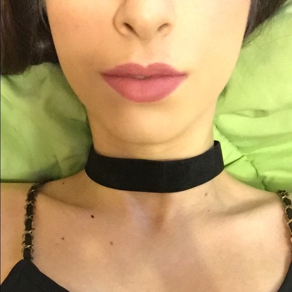 2.5 cm Black velvet choker - Picture 2 of 2