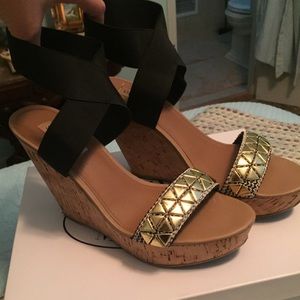 Steve Madden Aztec Wedge