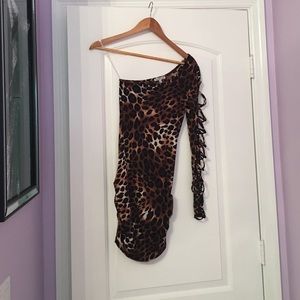 Sexy Cheetah Off the Shoulder!