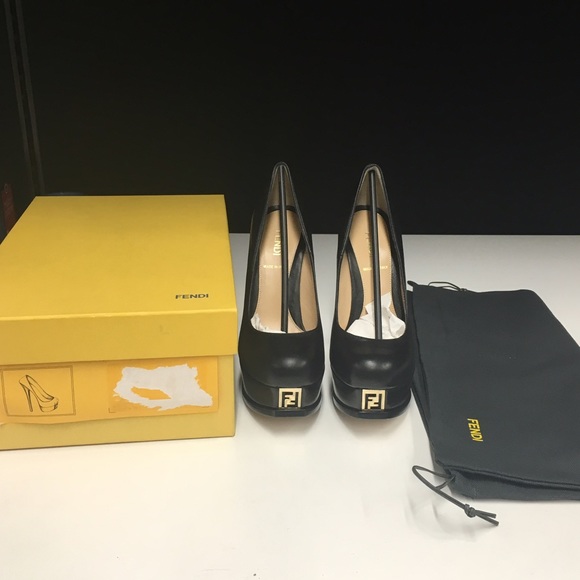 Fendi black pumps: 100% authentic