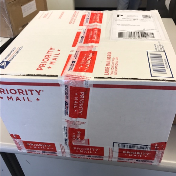 LEGIT SHIPPED - Picture 1 of 3