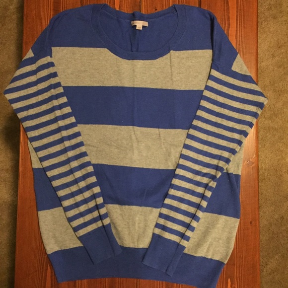 SOLD Blue & grey lightweight sweater - Picture 2 of 4
