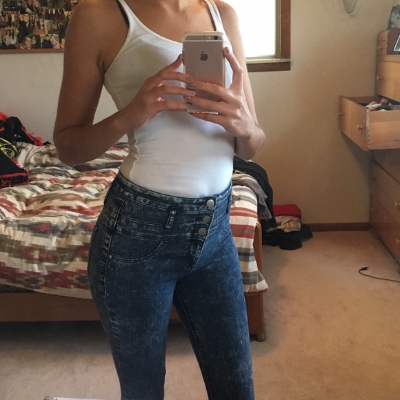 High-waisted Skinnies 💋