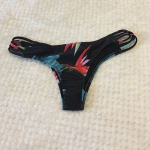 Cheeky floral bikini bottoms