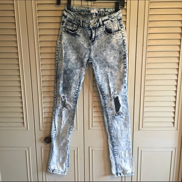 Destroyed Acid Wash Denim 💀