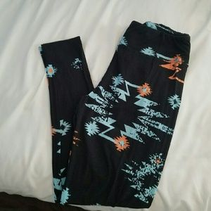 Lularoe Aztec leggings