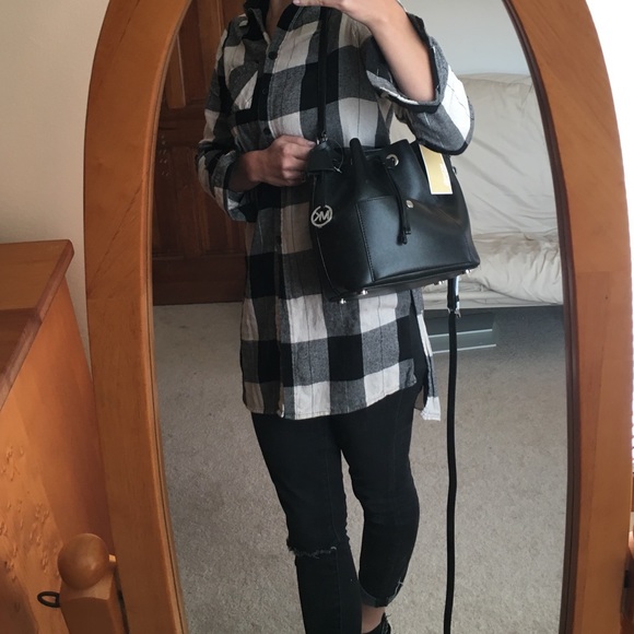 NWT Michael Kors black bucket bag purse - Picture 2 of 3