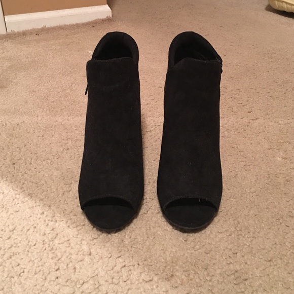 Black heels