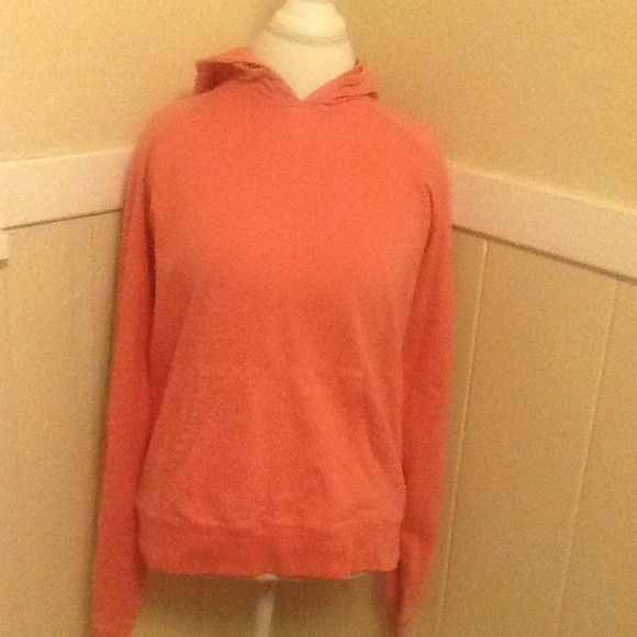 peach tommy hilfiger sweatshirt