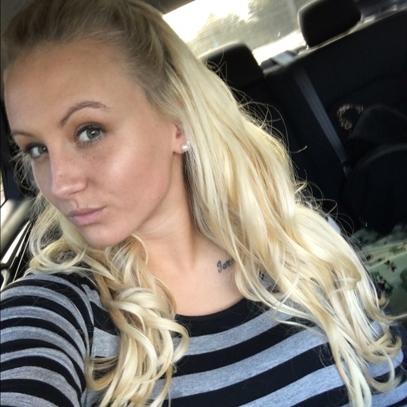 Meet your Posher, Kayla