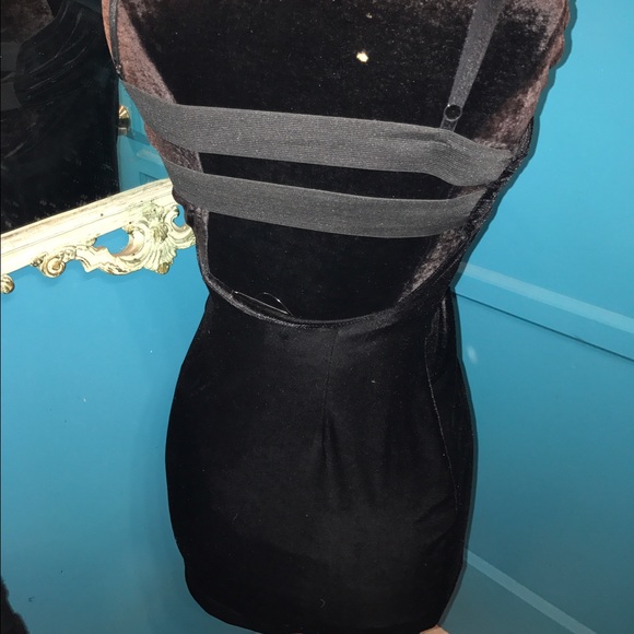 Big bow velvet mini dress - Picture 2 of 4