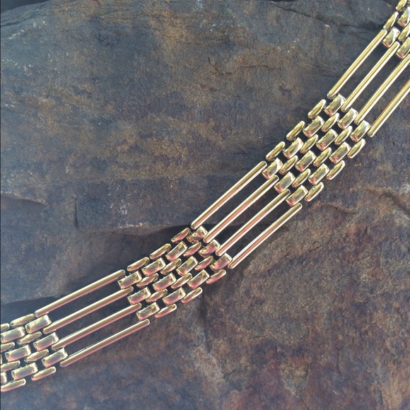 Jewelry - VINTAGE Gold Bracelet
