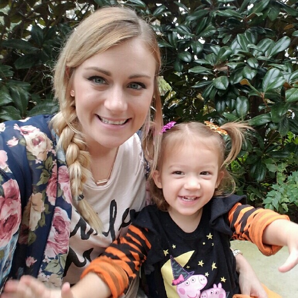 Meet your Posher, Devyn - Picture 1 of 1