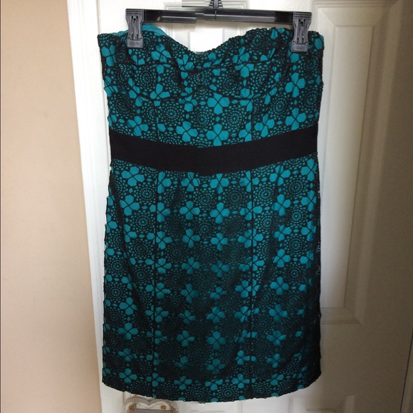 Cynthia Steffe dress with sweetheart neckline.