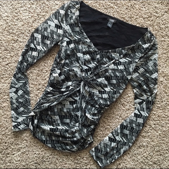 Kennith cole reaction Small twisted knot front top