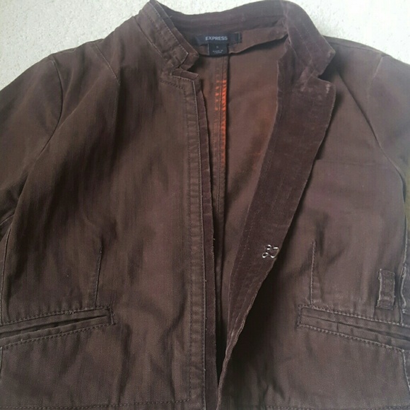 Express Crop Jacket View 3