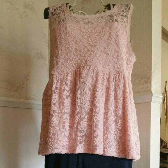 Sleeveless Lace Blouse
