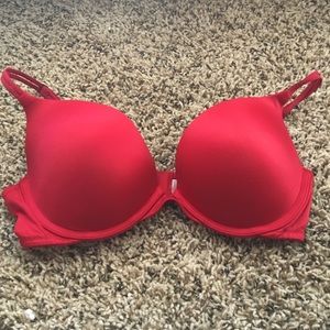 Red Victoria's Secret bra 36c