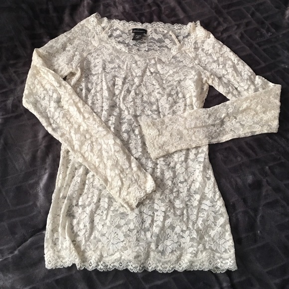 White long sleeve lace