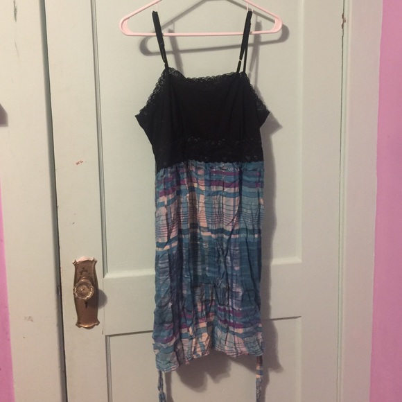 Strap dress with pockets