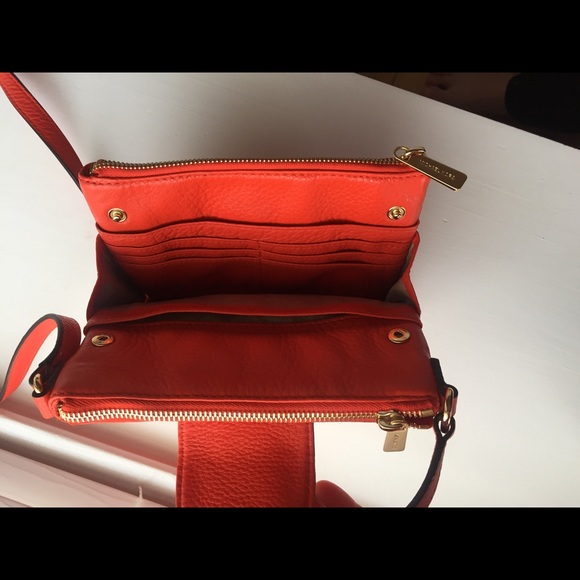 Michael Kors Crossbody - Picture 3 of 3