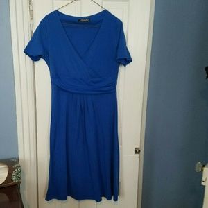 Blue short sleeve maternity dress