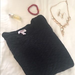 NWOT Arizona Black pullover lace hem sweater S M