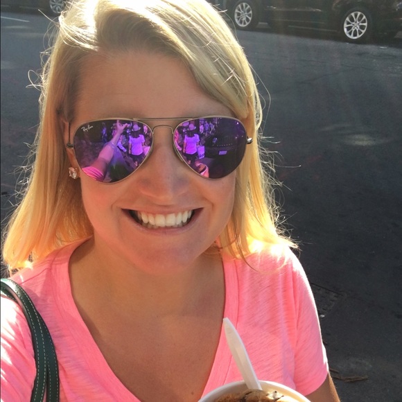 Meet your Posher, Haley - Picture 1 of 1