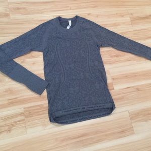 Lululemon "Run Swiftly" long sleeve top