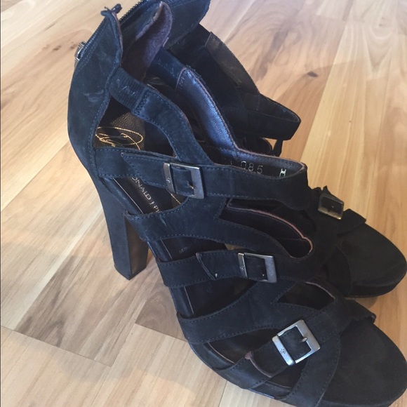 Donald J Pliner Heels Blk 8 1/2