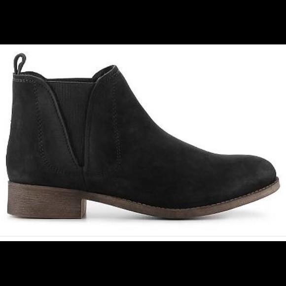 Steve Madden Robberr Chelsea boot