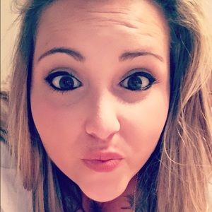 Meet your Posher, Carrie