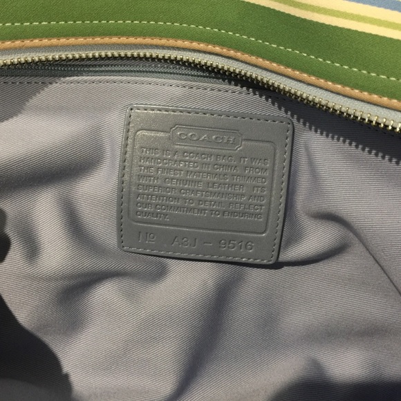 Coach purse - Picture 2 of 6