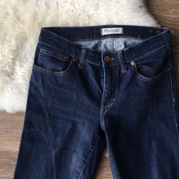 Madewell skinny skinny jeans.