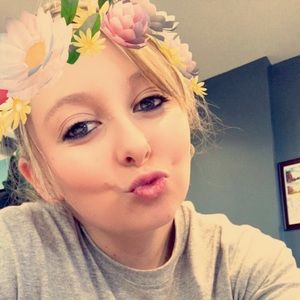 Meet your Posher, Brooke