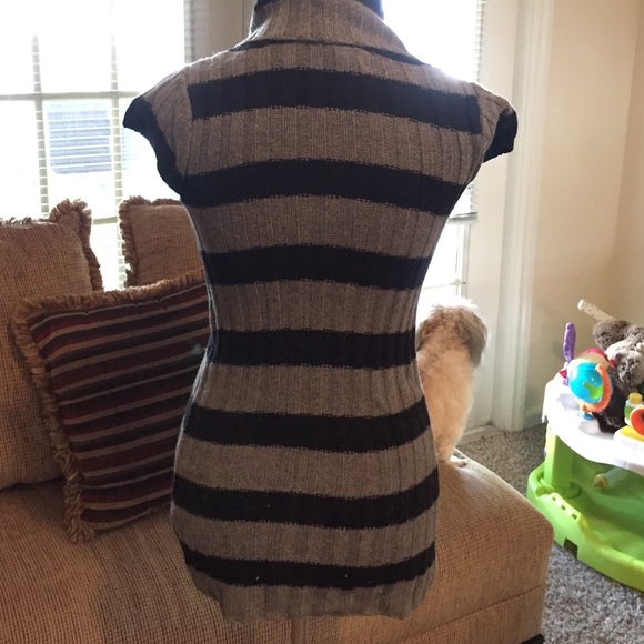 Express Striped Sweater - Picture 3 of 4