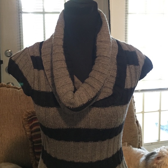 Express Striped Sweater - Picture 4 of 4